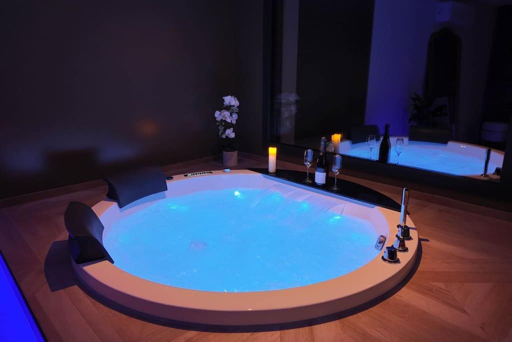 Les Suites Du Payre - Suite Passion Talmont-Saint-Hilaire Kültér fotó