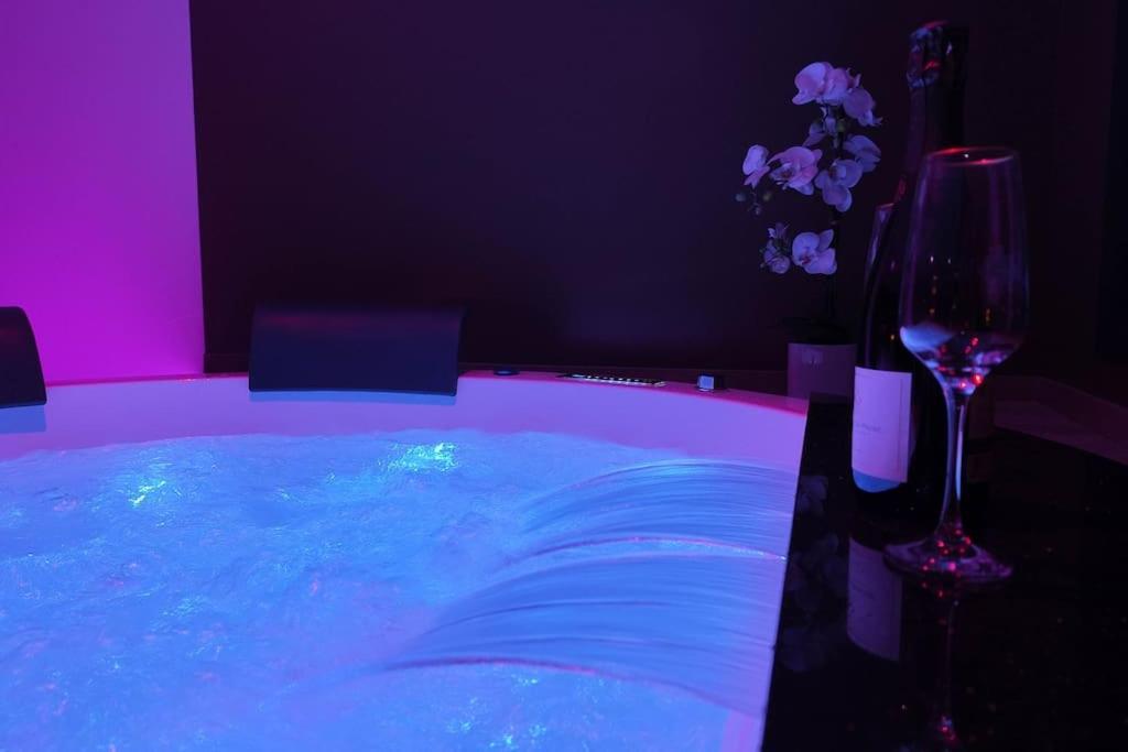 Les Suites Du Payre - Suite Passion Talmont-Saint-Hilaire Kültér fotó