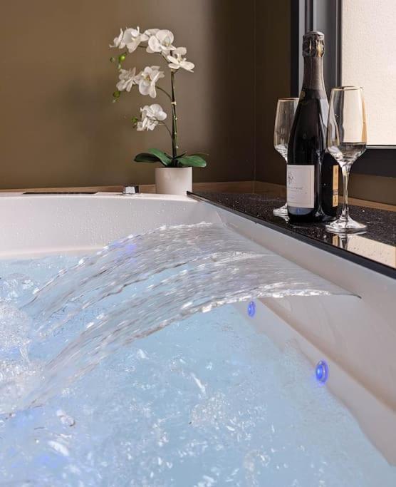 Les Suites Du Payre - Suite Passion Talmont-Saint-Hilaire Kültér fotó